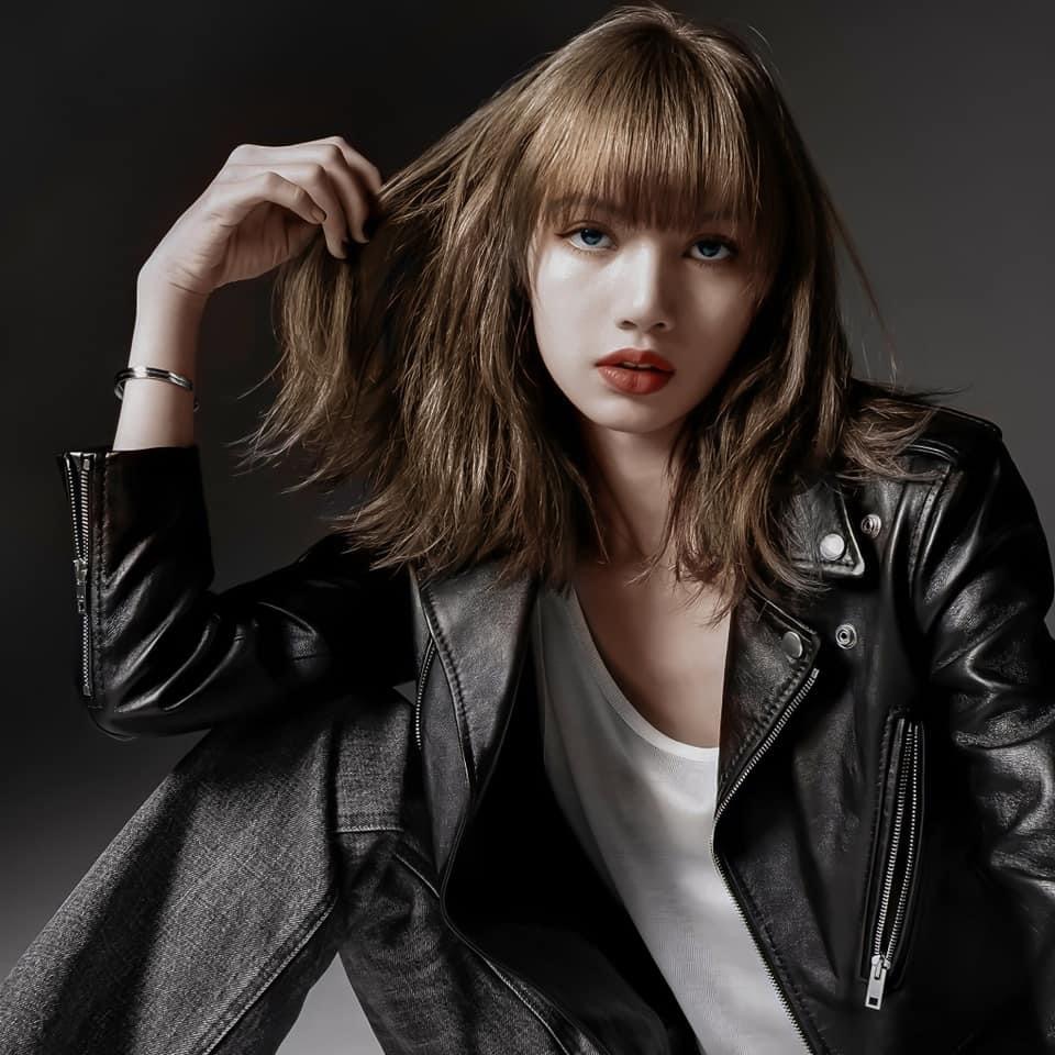 Lisa เท่ๆ 4 รูป