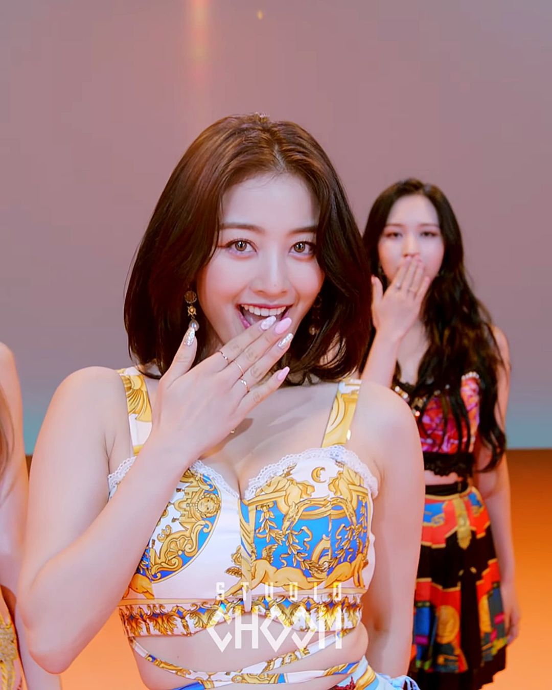 อันดับหนึ่ง 101+ ภาพพื้นหลัง จีฮโย twice ผมสั้น คมชัด