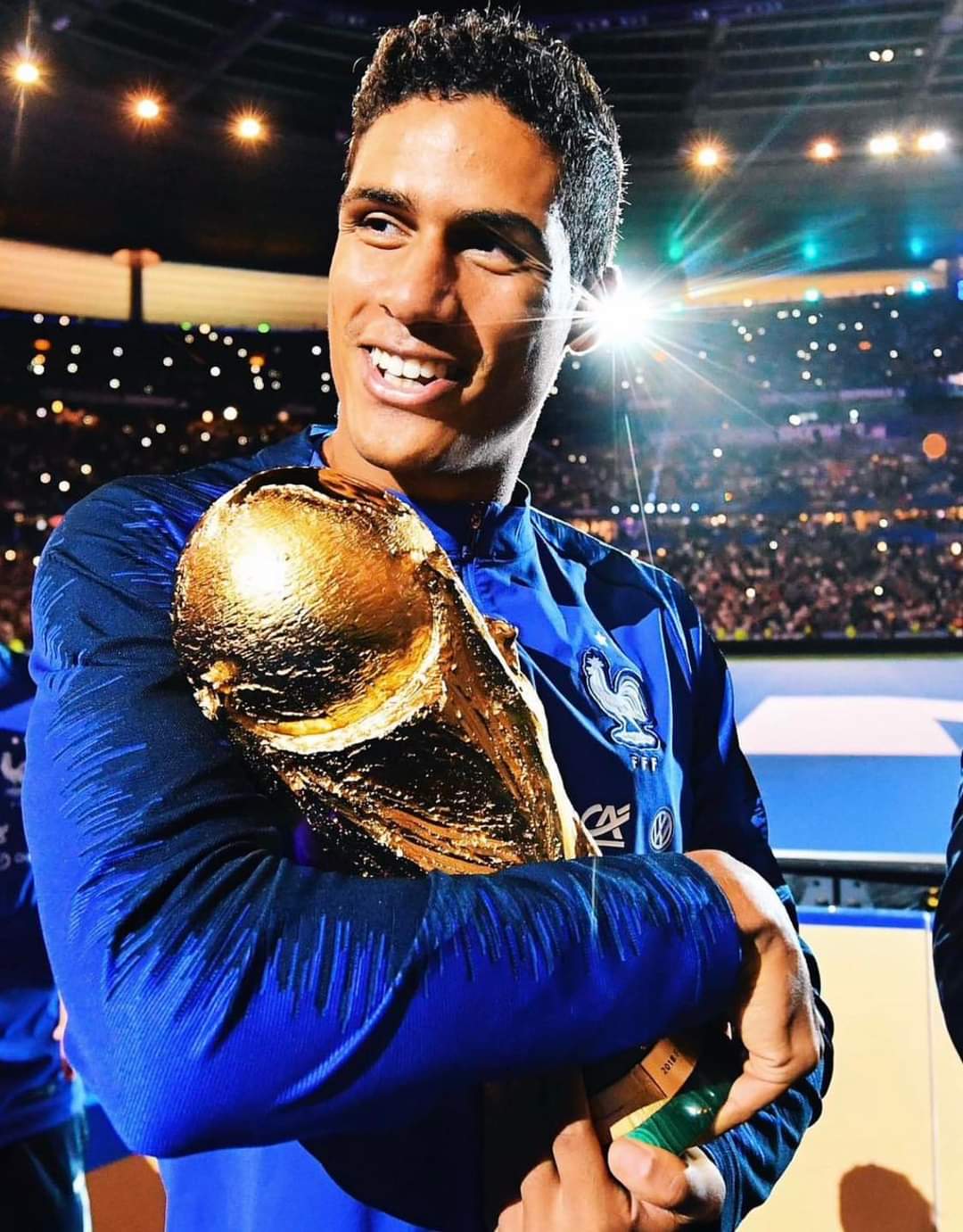 Official: Raphael Varane retire from international