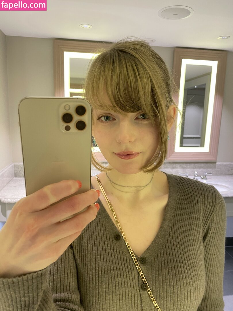 Ella Freya каре.