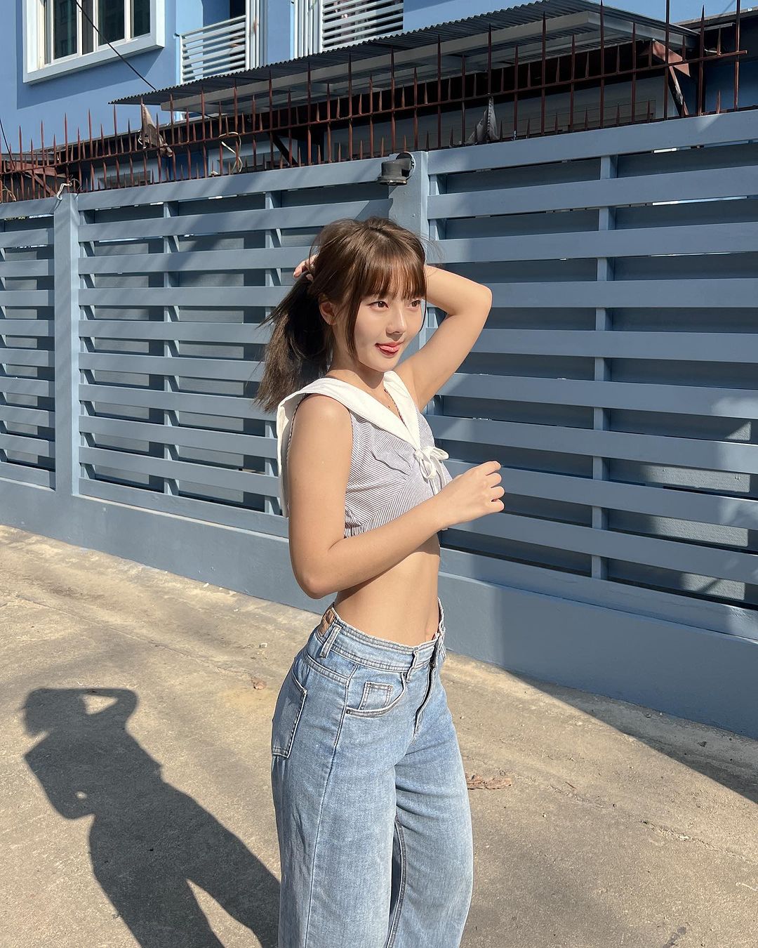 น้องปิ่น Pinomyim 6 รูป เอวบางๆ