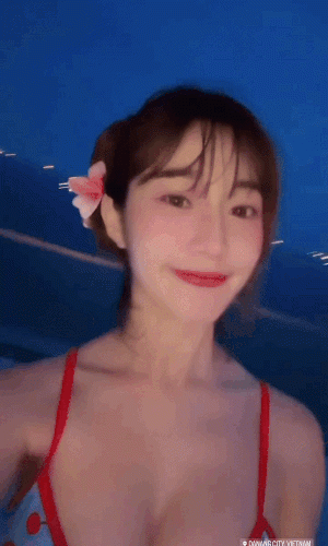 2CC52A68-BCFA-44D2-8785-D2FEE8B0CA63.gif