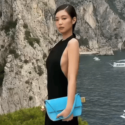 D14A3634-185E-411C-9D80-2383DBD6EF16.gif